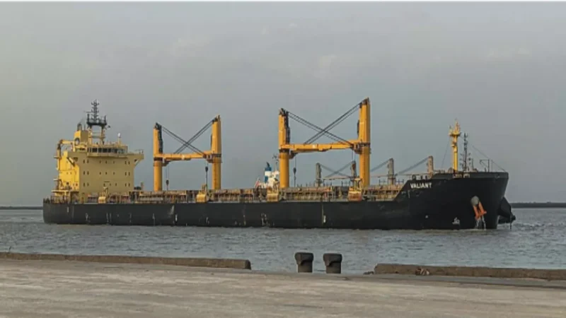 ‘भारत दोस्त है और होर्मुज स्ट्रेट से इंडिया के जहाजों को सुरक्षित रास्ता देंगे’, युद्ध के बीच ईरान के राजदूत का बड़ा बयान