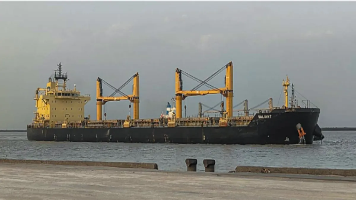 ‘भारत दोस्त है और होर्मुज स्ट्रेट से इंडिया के जहाजों को सुरक्षित रास्ता देंगे’, युद्ध के बीच ईरान के राजदूत का बड़ा बयान