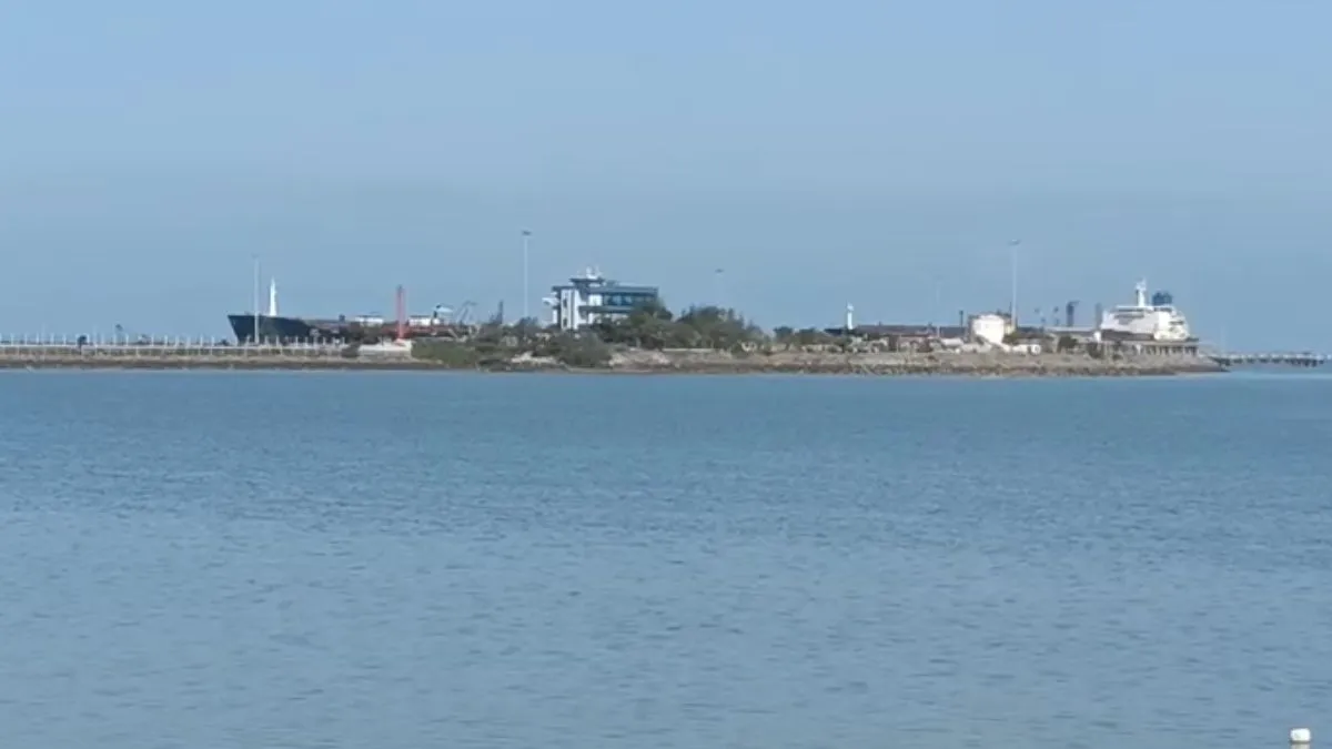 राहत की खबर, 47 हजार टन LPG लेकर गुजरात के वाडिनार पोर्ट पहुंचा भारतीय जहाज “नंदा देवी”