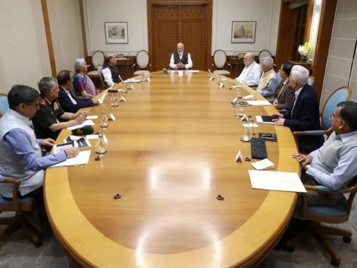 ईरान ने कई देशों में बरसाईं मिसाइलें, इधर पीएम मोदी की अध्यक्षता में CCS की बैठक