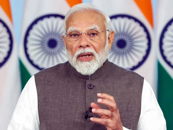 LPG Cylinder को लेकर सियासत तेज, PM ने कहा- अफवाह फैलाने वालों पर नजर रखो, जमाखोरी करने वाले जाएंगे जेल