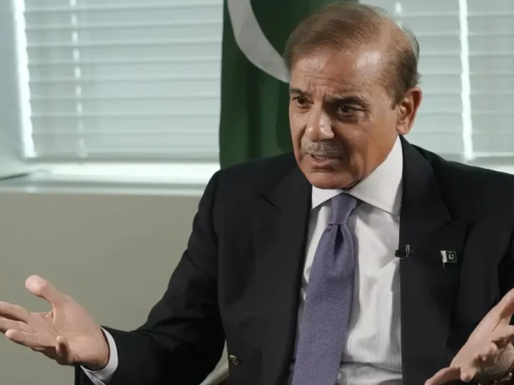 पाकिस्तान निकला सुपरस्टार भिखारी, IMF के आगे फिर पहुंचा लेकर कटोरा; 1.2 अरब डॉलर हुए मंजूर