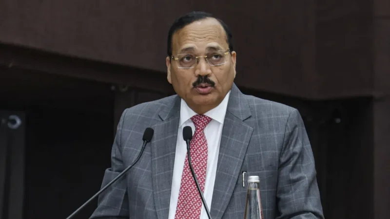 ‘आधी रात को ये सब पिटिशन ड्राफ्ट करते हो क्या? वकील नहीं होते तो जुर्माना लगाता’, शराब से जुड़ी PIL पर भड़के CJI