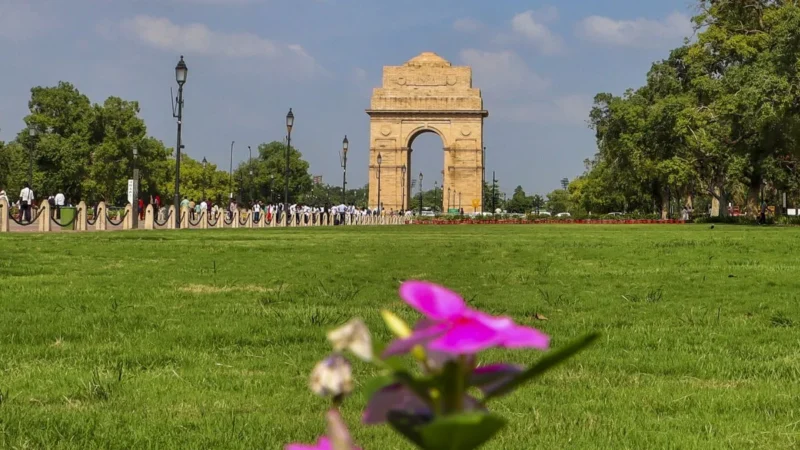 दिल्ली की एयर क्वालिटी में जबरदस्त सुधार, AQI पहुंचा 97; बारिश और तेज हवाओं ने किया कमाल