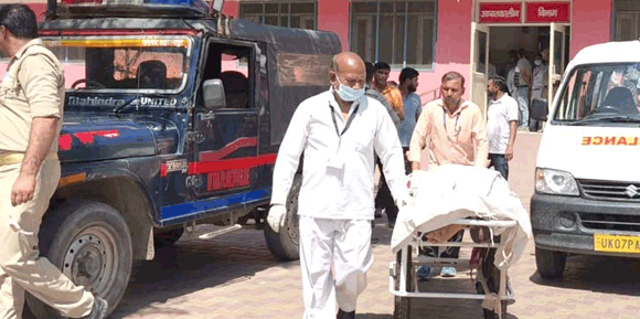 हादसे में बाइक सवार युवक की दर्दनाक मौत, एक युवक हुआ फरार