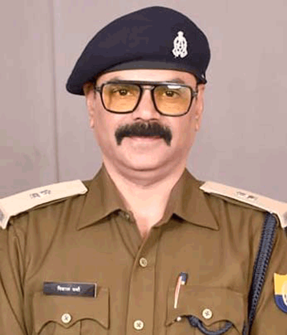 नवागत सहायक आबकारी आयुक्त प्रवर्तन विशाल वर्मा ने संभाला चार्ज