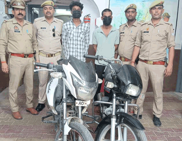 पुलिस ने दबोचे दो शातिर वाहन चोर, दो मोटरसाइकिलें की बरामद