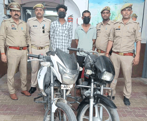 पुलिस ने दबोचे दो शातिर वाहन चोर, दो मोटरसाइकिलें की बरामद