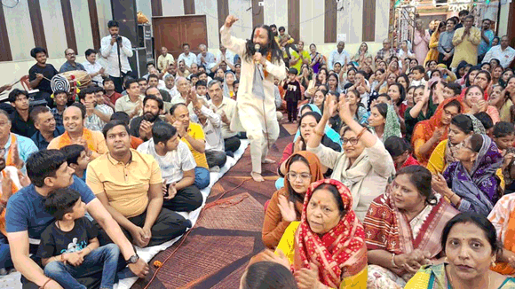 छम-छम नाचे वीर हनुमाना भजन संध्या की धारा प्रवाह में श्रद्धालु हुए सराबोर