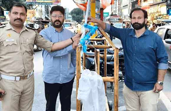 महानगर सहारनपुर के घंटाघर चौराहे पर यातायात कर्मियों को मिली धूप से राहत