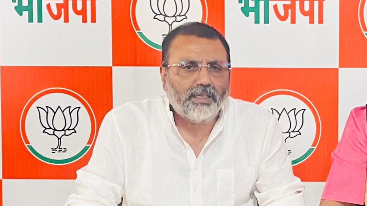 बीजू पटनायक पर दिए बयान के बाद निशिकांत दुबे ने मांगी माफी, कहा- मेरी बातों से गलत अर्थ निकाला गया