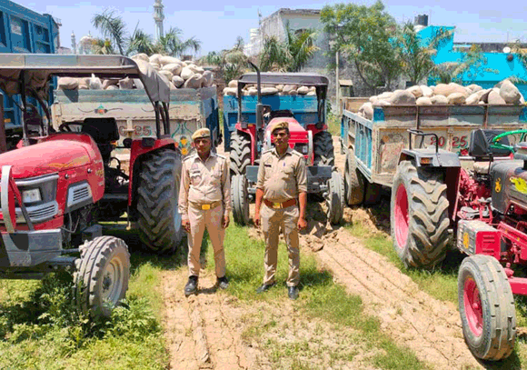 पुलिस ने अवैध खनन परिवहन करते तीन ट्रैक्टर-ट्रालियों को किया सीज