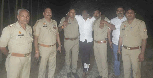 पुलिस ने मुठभेड़ में घायलावस्था में दबोचा एक शातिर बदमाश