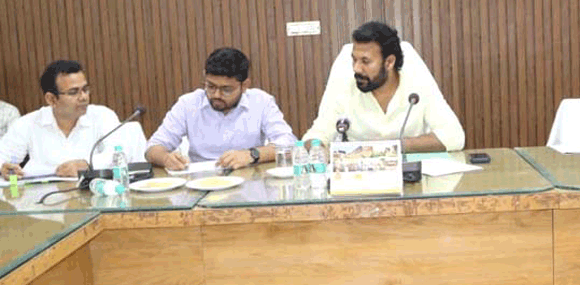 जिलाधिकारी की अध्यक्षता में हुई जिला उद्योग बंधु की बैठक