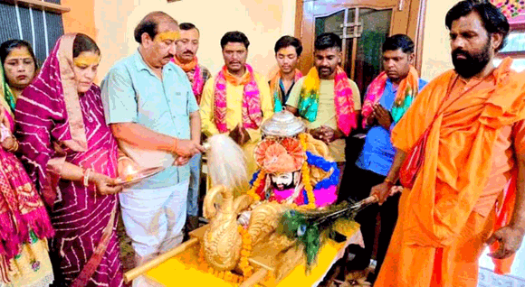 मंदिर वार्षिकोत्सव उपलक्ष में निकाली खाटू श्याम पालकी यात्रा