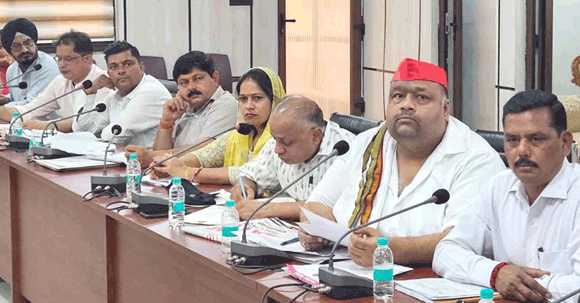 नगर निगम कार्यकारिणी बैठक में गरजे पार्षद अभिषेक टिंकू अरोड़ा, कई अहम प्रस्ताव पास