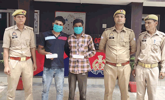 पुलिस के हत्थे चढ़े दो शातिर नशा तस्कर, 300 ग्राम अवैध चरस बरामद