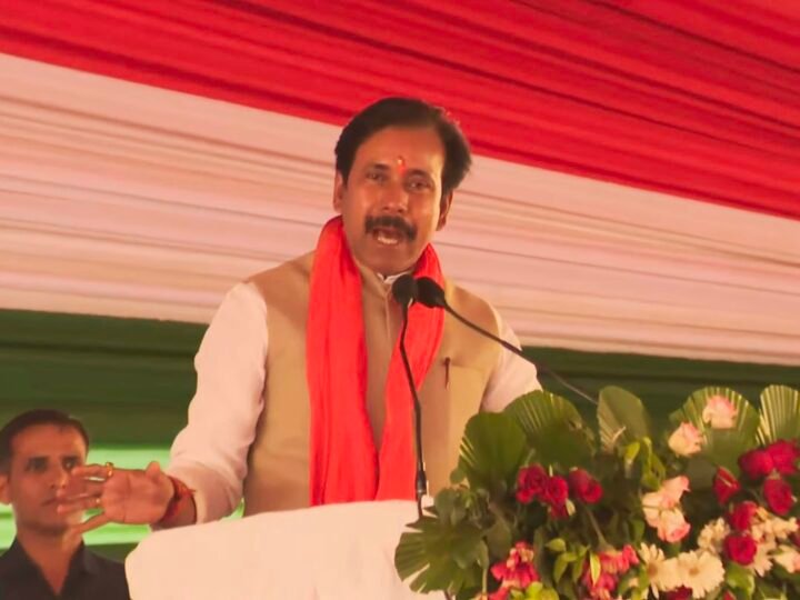 ‘घर में नशे का पेड़ लगा रखा है’, अखिलेश यादव पर बरसे CM योगी के मंत्री, सपा-बीजेपी में छिड़ी जुबानी जंग