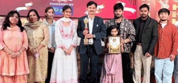 शिक्षक ब्रह्मपाल सिंह उपाध्याय ने किया जनपद का नाम रोशन