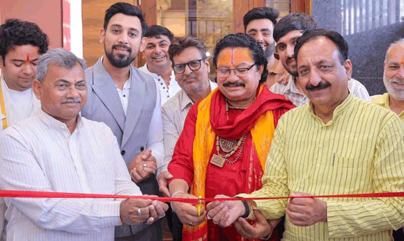 नगर विधायक राजीव कुमार एवं मेयर डा. अजय सिंह ने डिवाइन क्लासेस का किया शुभारंभ