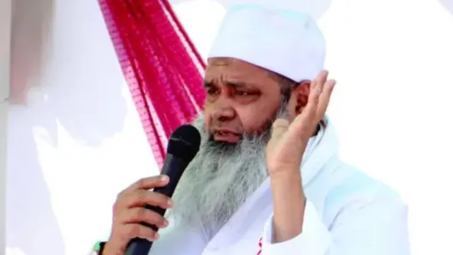 सांप्रदायिक दल से नजदीकी पर मौलाना बदरुद्दीन अजमल को जमीयत का नोटिस, 24 घंटे में मांगा जवाब