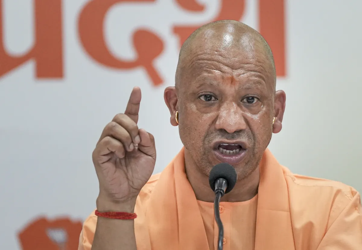 लखनऊ में ‘जन आक्रोश महिला पद यात्रा’ शुरू, सीएम योगी समेत कई बड़े नेता शामिल