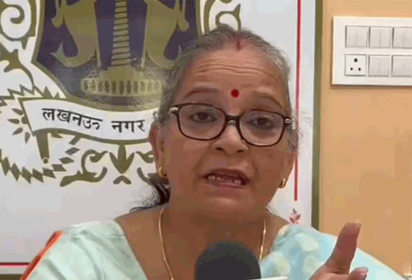 लखनऊ मेयर सुषमा खर्कवाल ने विवादित बयान के आरोपों के बीच अखिलेश यादव को बताया भाई, कहा- मैं सैनिक की पत्नी हूं…