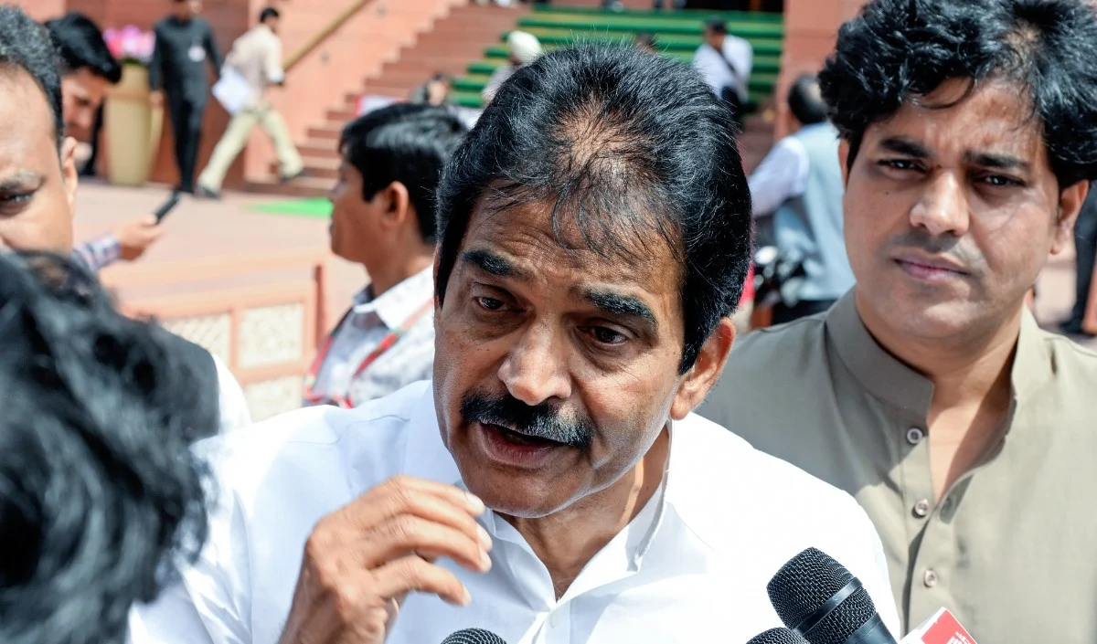 पवन खेड़ा पर Action को Congress ने बताया Witch-Hunt, Venugopal बोले- यह Revenge Politics है