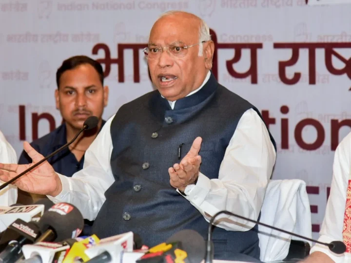 Parliament Session से पहले महिला आरक्षण पर सियासी घमासान, खरगे ने इसे बताया Political स्टंट