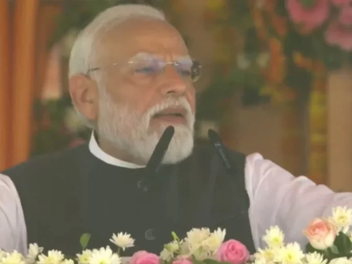 अब मेरठ से प्रयागराज सिर्फ 6 घंटे में, PM Modi ने 12 जिलों को जोड़ने वाले एक्सप्रेसवे का किया उद्घाटन