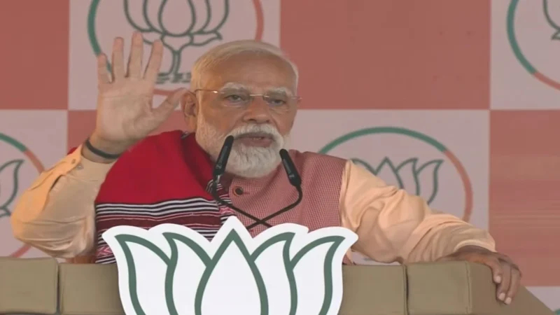 NDA की हैट्रिक पक्की, Assam से PM Modi का Congress पर तीखा हमला, बोले- घुसपैठियों को बसाना चाहती है पार्टी