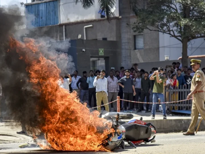 नोएडा में ‘मिसइन्फॉर्मेशन’ से भड़की हिंसा, उच्चस्तरीय कमेटी ने प्रेस कॉन्फ्रेंस में दी जानकारी
