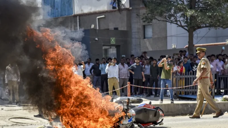 नोएडा में ‘मिसइन्फॉर्मेशन’ से भड़की हिंसा, उच्चस्तरीय कमेटी ने प्रेस कॉन्फ्रेंस में दी जानकारी