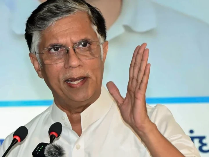 पवन खेड़ा ने तेलंगाना HC में अग्रिम जमानत अर्जी दी, बोले- राहुल गांधी का सिपाही हूं, डरूंगा नहीं