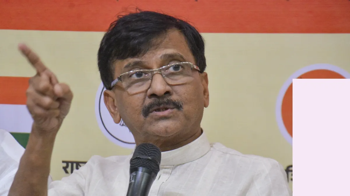 संजय राउत का बड़ा आरोप, अजित गुट की NCP और शिंदे की शिवसेना के विधायक तोड़ रही बीजेपी