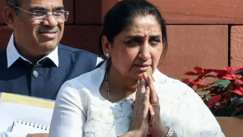 NCP के भारी दबाव के आगे झुकी Congress, सुनेत्रा पवार का निर्विरोध चुना जाना तय