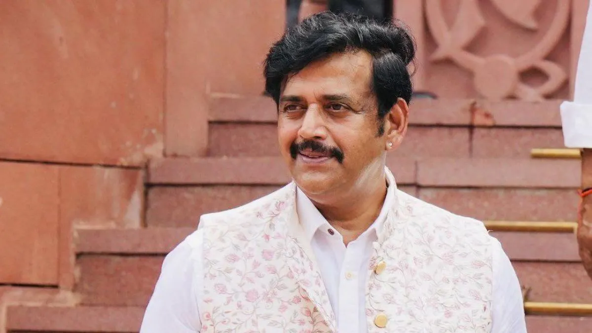 ‘एक सुरक्षाकर्मी मिलता था दुबला-पतला, उनकी सुरक्षा भी हमें करनी पड़ती थी’, रवि किशन ने ममता बनर्जी पर साधा निशाना