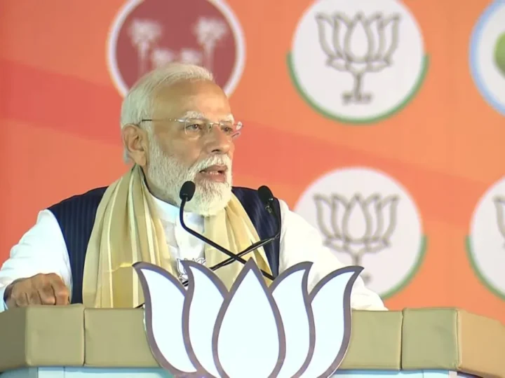 ‘कांग्रेस और लेफ्ट झूठ बोलने में माहिर’, केरल में विपक्ष पर भड़के PM मोदी, केरल स्टोरी से धुरंधर तक का किया जिक्र