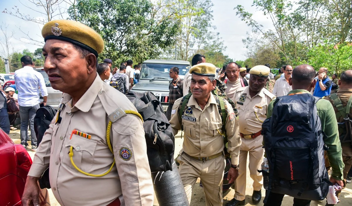 मुर्शिदाबाद में पहले चरण के दौरान देसी बमों से हमला, कई लोग घायल, मतदान केंद्रों पर दहशत