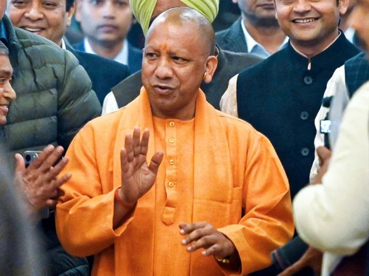 गिरगिट भी शर्मा जाए… विधानसभा में विपक्ष पर बरसे योगी आदित्यनाथ, गेस्ट हाउस कांड याद दिलाकर सपा-कांग्रेस को किया ‘निर्वस्त्र’