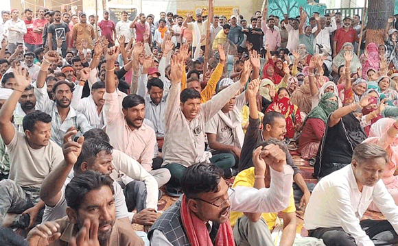 सफाई काये निजी कम्पनियों को सौंपने का विरोध