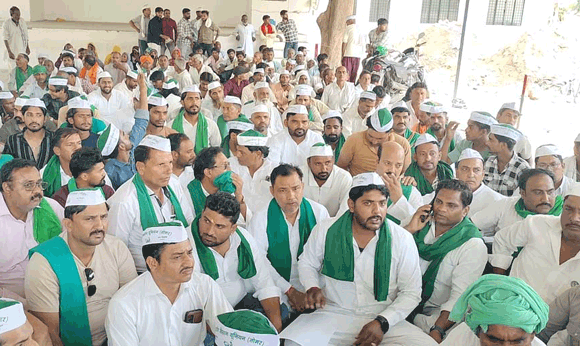 पप्पू हत्याकांड के हत्याारोपियों की गिरफ्तारी की मांग को धरना शुरू