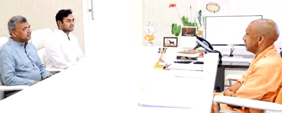 महापौर ने मुख्यमंत्री से की शहर में दो फ्लाई ओवर बनवाने की मांग