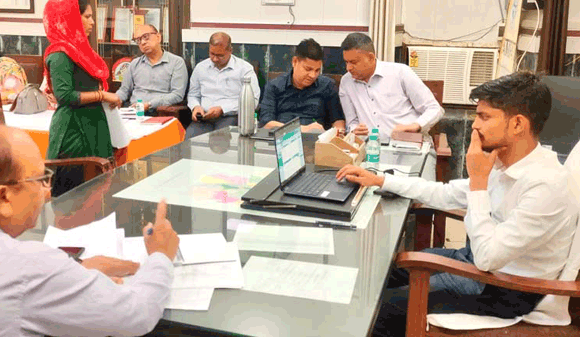 अधिकारी समस्याओं का त्वरित निदान करें: नगरायुक्त