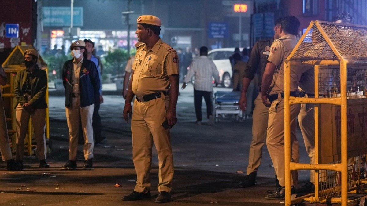 आईएसआई लिंक केस में 9 संदिग्ध गिरफ्तार, दिल्ली-मुंबई पर कथित हमले की साजिश की जांच तेज