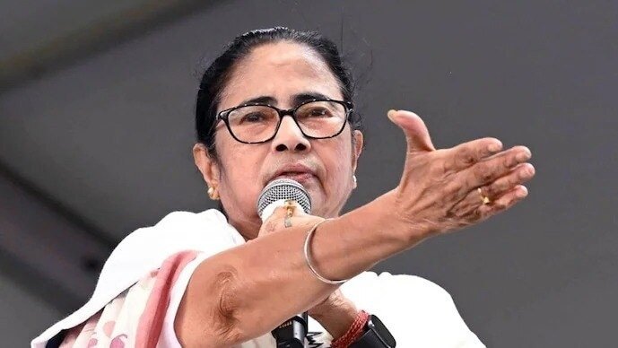 ममता बनर्जी का BJP पर दबाव की राजनीति का आरोप, अभिषेक मामले पर सियासत तेज