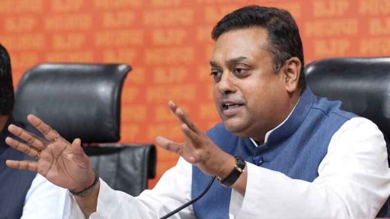‘राहुल गांधी और कांग्रेस का एजेंडा एक्सपोज’, SIR पर सुप्रीम कोर्ट के फैसले पर BJP का पहला रिएक्शन
