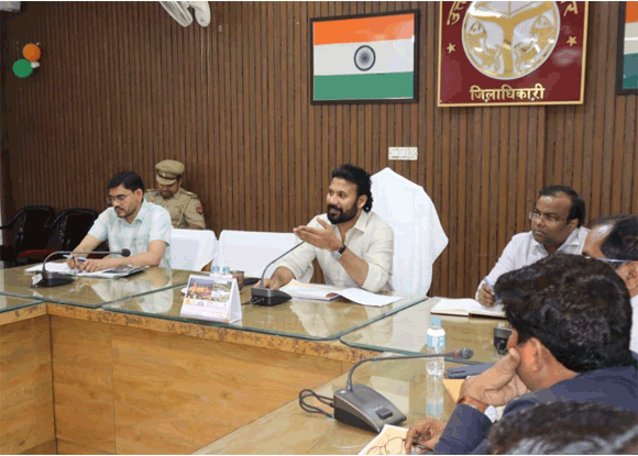 निर्माण कार्यों में समयबद्धता के साथ गुणवत्ता का रखा जाए विशेष ध्यान – जिलाधिकारी