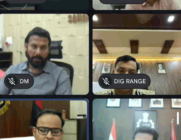 मण्डलायुक्त की अध्यक्षता में हुई सीएम डैश बोर्ड पर विकास कार्यों, कर-करेत्तर एवं राजस्व कार्यों तथा कानून व्यवस्था की वर्चुअल समीक्षा बैठक
