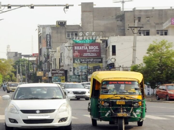 अमृतसर में ट्रैफिक नियमों पर सख्ती: स्टॉप लाइन और जेब्रा क्रॉसिंग उल्लंघन पर ऑनलाइन चालान